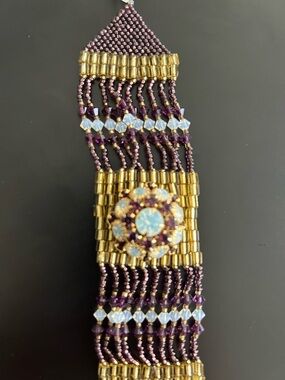 Source Unknown Purple and Gold Beaded Bracelet with Blue Accents